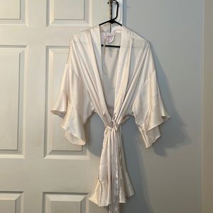 NWT Victoria’s Secret bridal flounce robe - ivory - M/L - “I do” on back in gold
